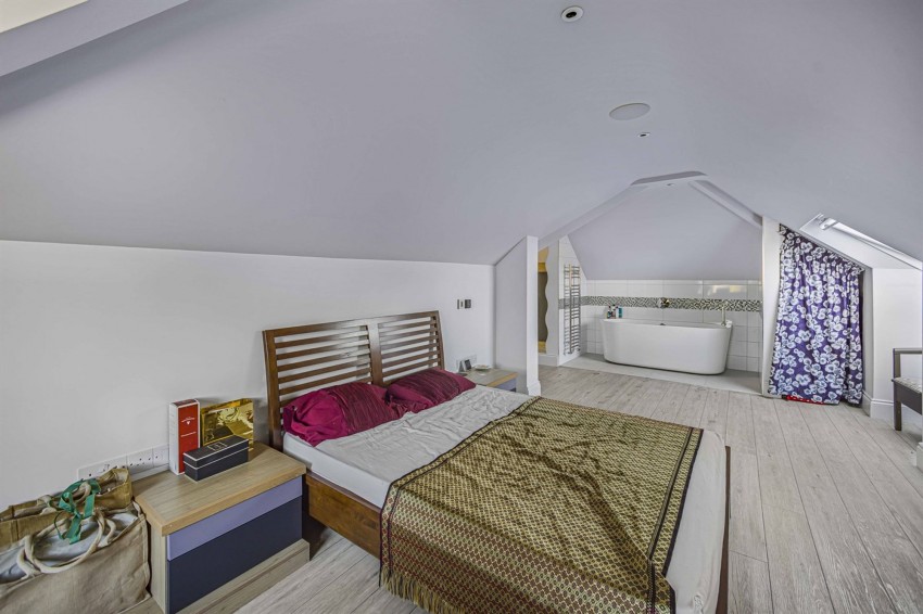 Images for Whalley Road, Hale, WA15