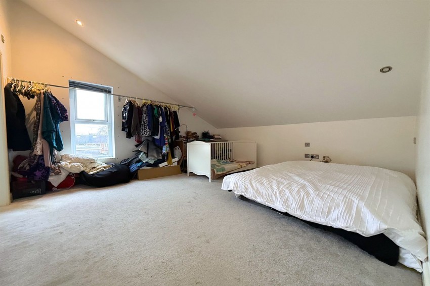 Images for Queens Road, Sale, M33