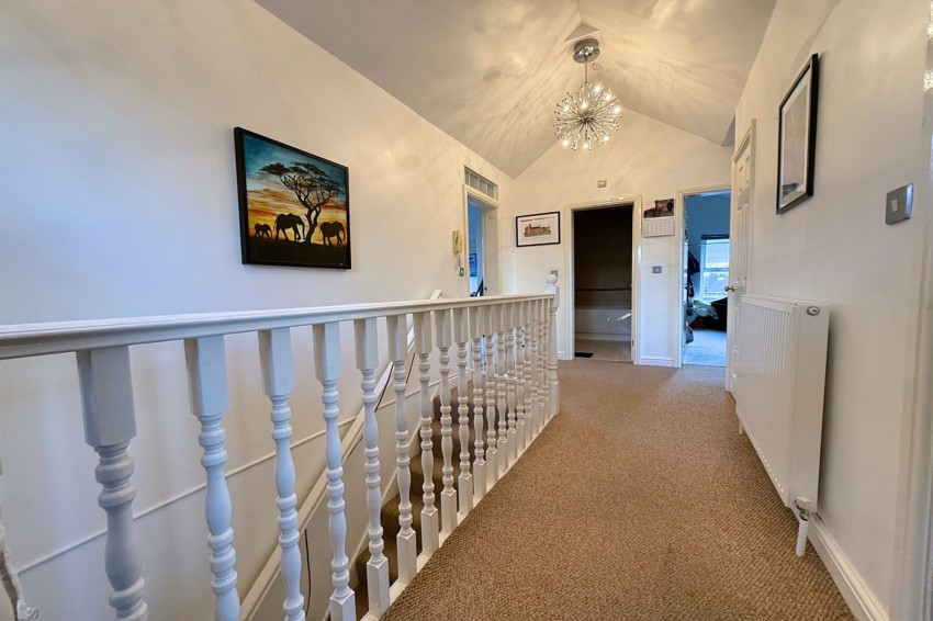 Images for Queens Road, Sale, M33