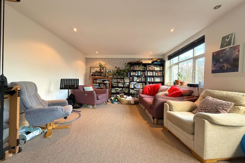 Images for Queens Road, Sale, M33