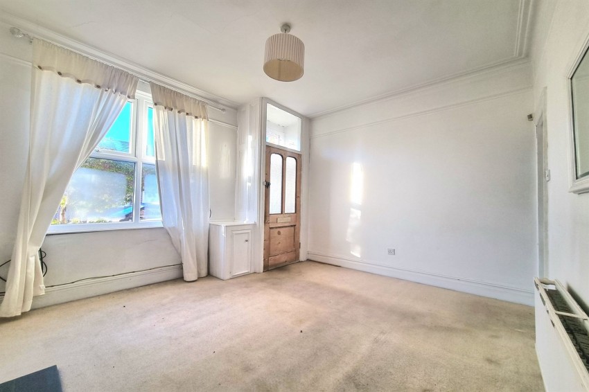 Images for Alice Street, Sale, M33