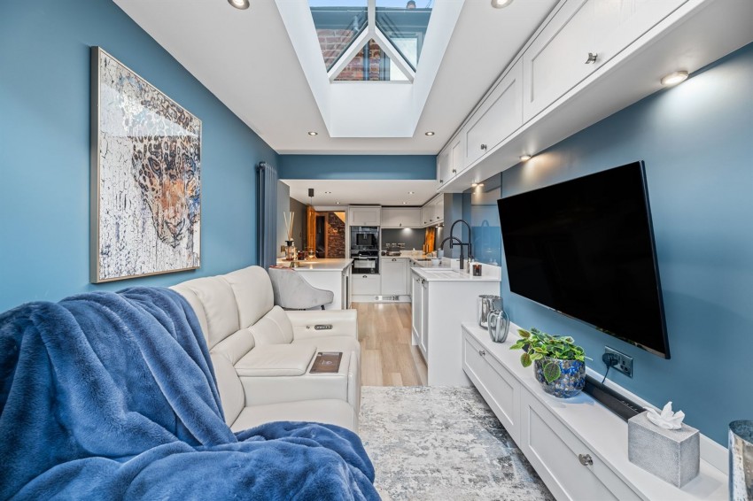 Images for Bates Lane, Helsby, WA6