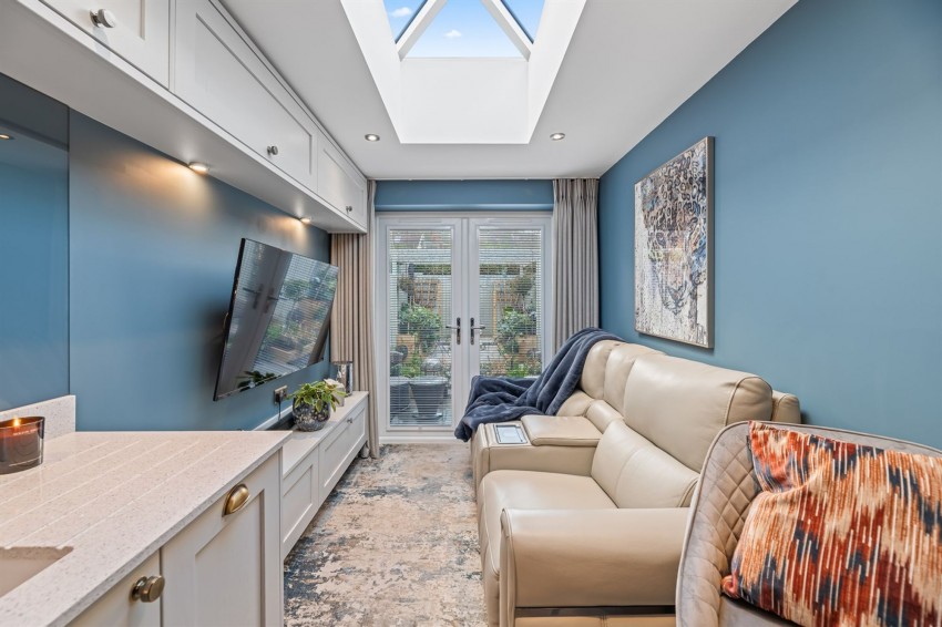 Images for Bates Lane, Helsby, WA6