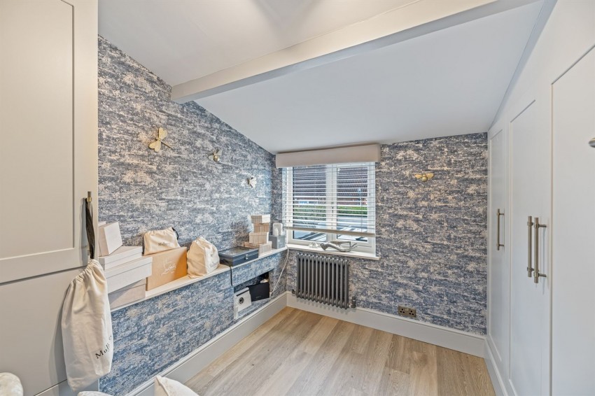 Images for Bates Lane, Helsby, WA6