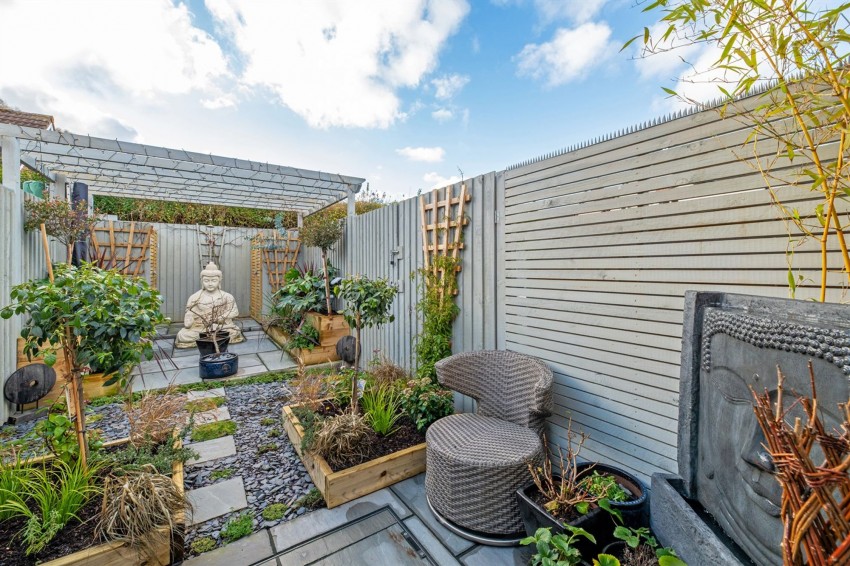 Images for Bates Lane, Helsby, WA6