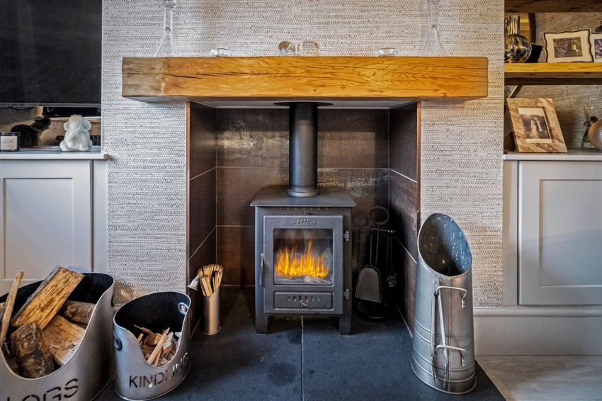 Images for Bates Lane, Helsby, WA6