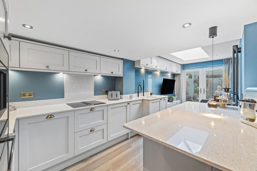 Images for Bates Lane, Helsby, WA6