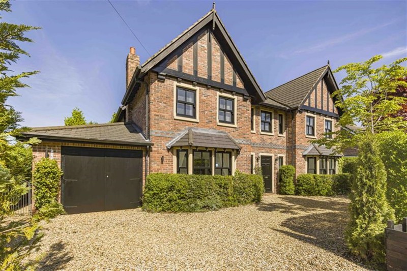 Millway, Hale Barns, WA15