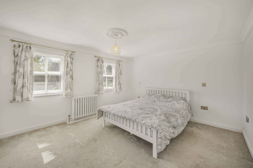 Images for Millway, Hale Barns, WA15