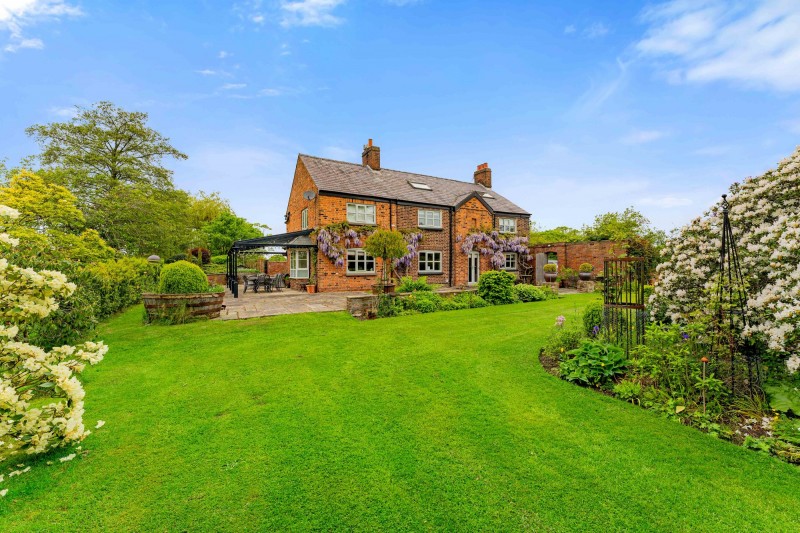 Kay Lane, Lymm, WA13