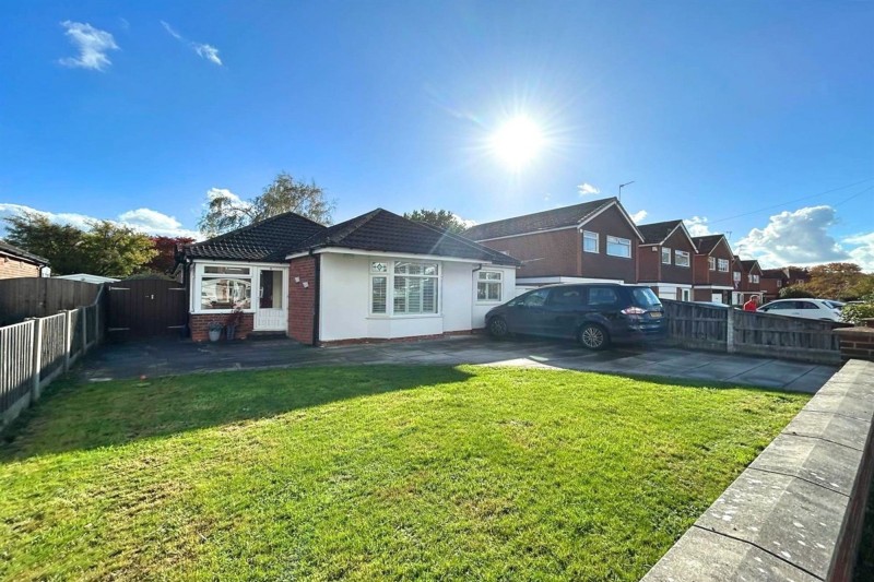Stoneleigh Avenue, Sale, M33