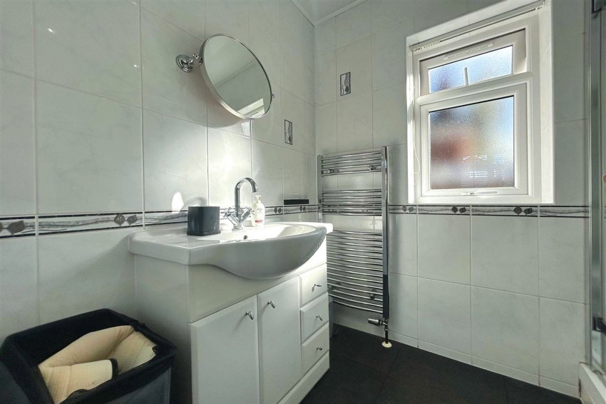 Images for Stoneleigh Avenue, Sale, M33