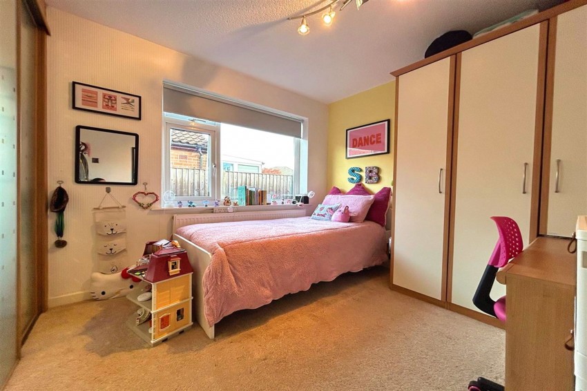 Images for Stoneleigh Avenue, Sale, M33