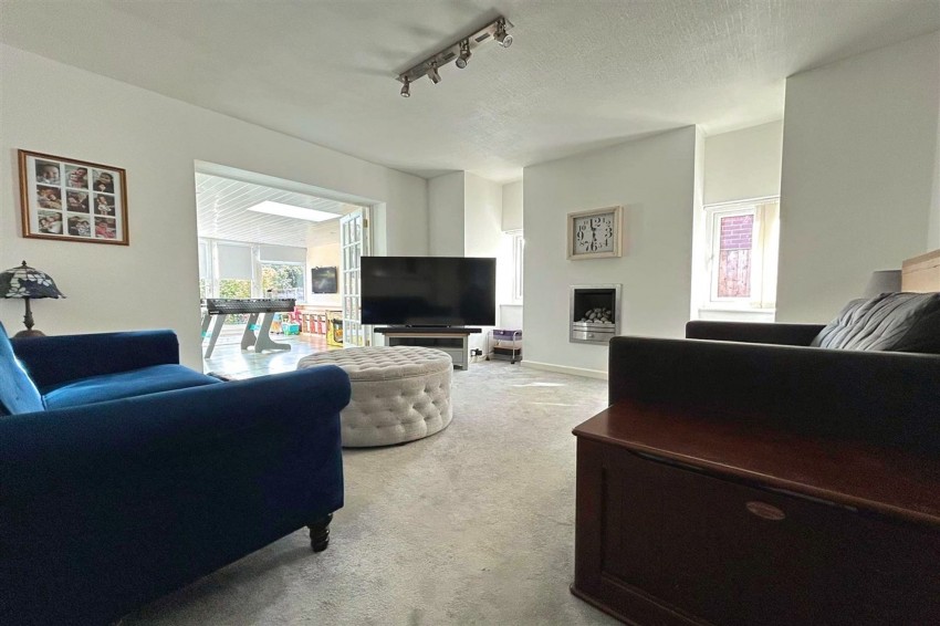 Images for Stoneleigh Avenue, Sale, M33