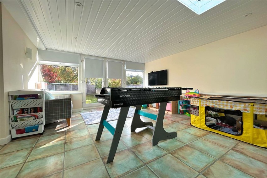 Images for Stoneleigh Avenue, Sale, M33