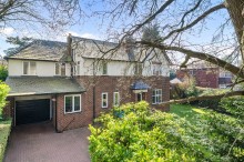 Images for Moss Lane, Sale, M33