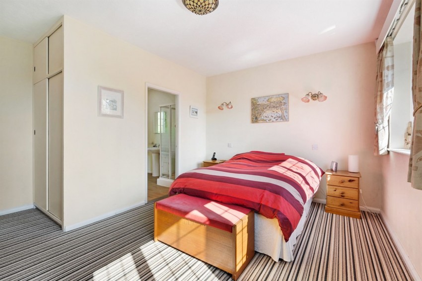 Images for Moss Lane, Sale, M33