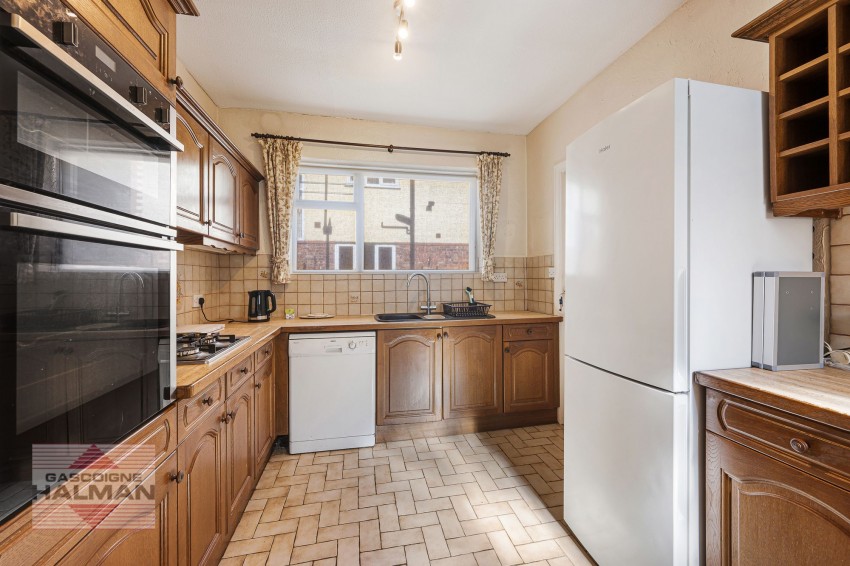 Images for Broad Road, Sale, M33