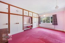 Images for Broad Road, Sale, M33