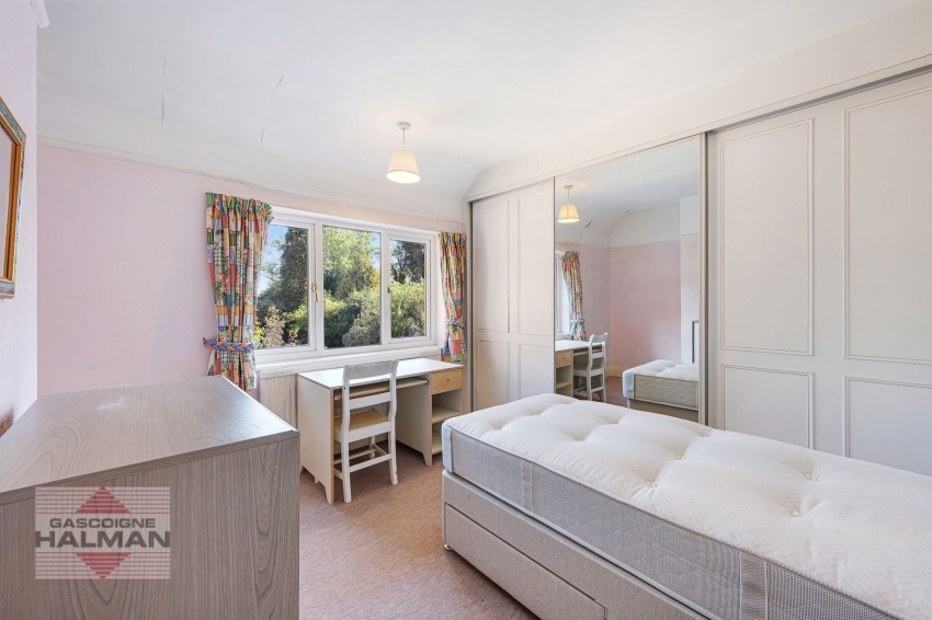 Images for Broad Road, Sale, M33