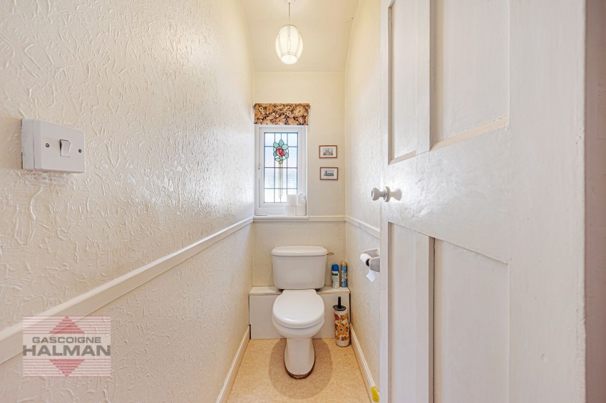 Images for Broad Road, Sale, M33