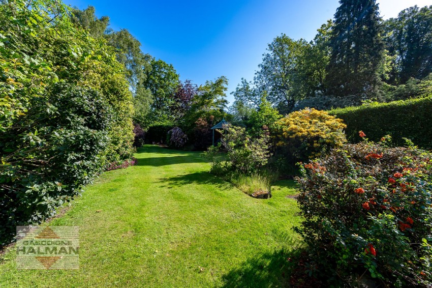 Images for Broad Road, Sale, M33