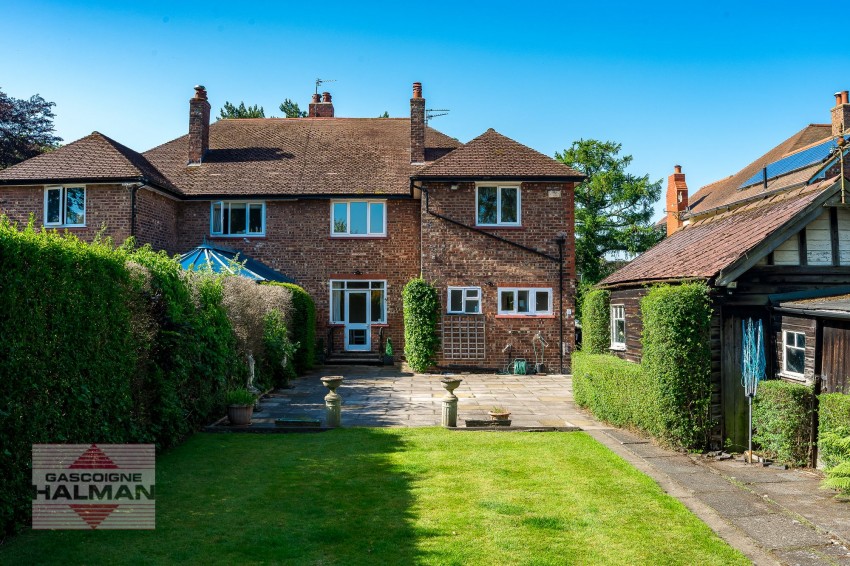 Images for Broad Road, Sale, M33