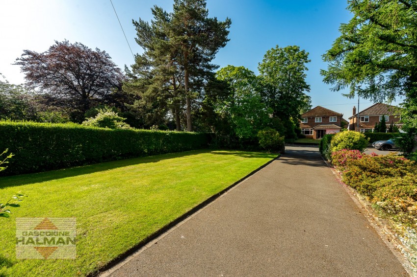 Images for Broad Road, Sale, M33