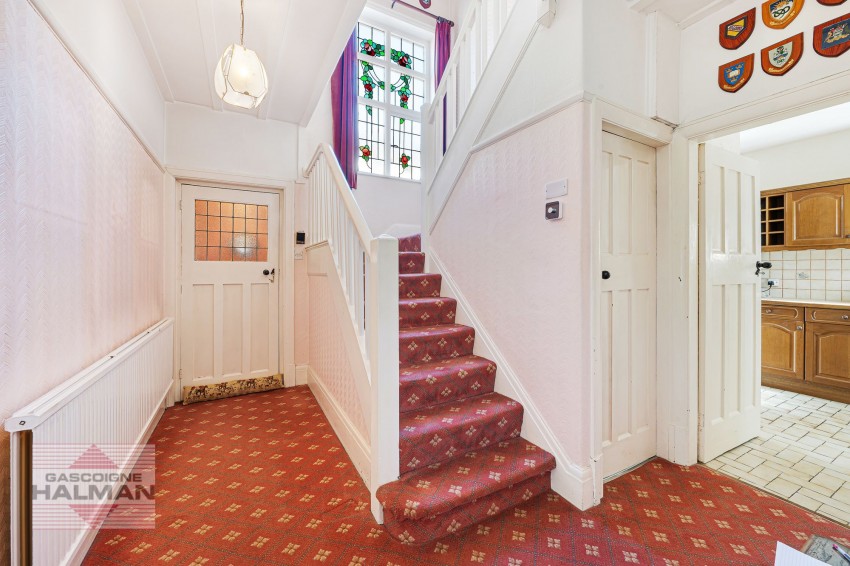 Images for Broad Road, Sale, M33
