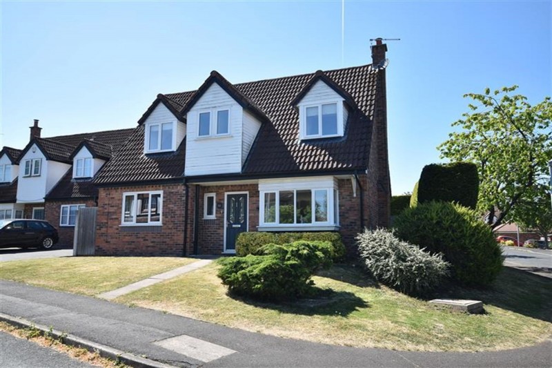 Home Farm Avenue, Macclesfield, SK10