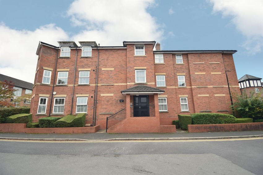 Images for George Street, Alderley Edge, SK9