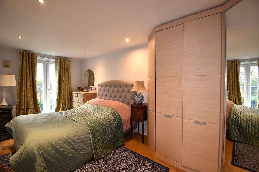 Images for George Street, Alderley Edge, SK9