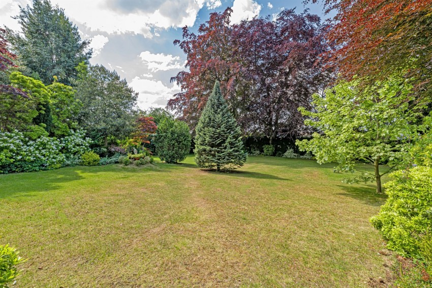 Images for Vicarage Lane, Helsby, WA6