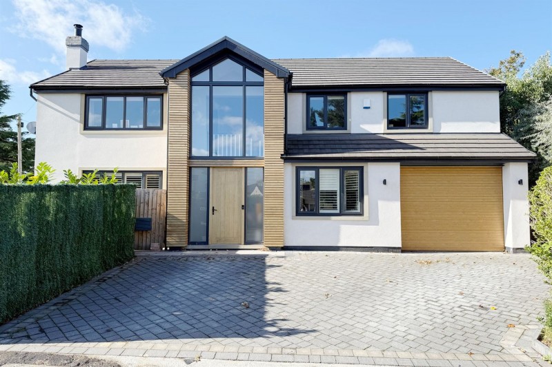 Regent Close, Bramhall, SK7