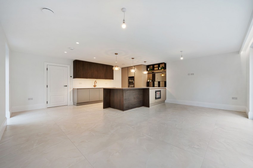 Images for Highfield Avenue, Sale, M33