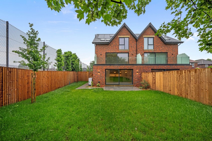 Images for Highfield Avenue, Sale, M33