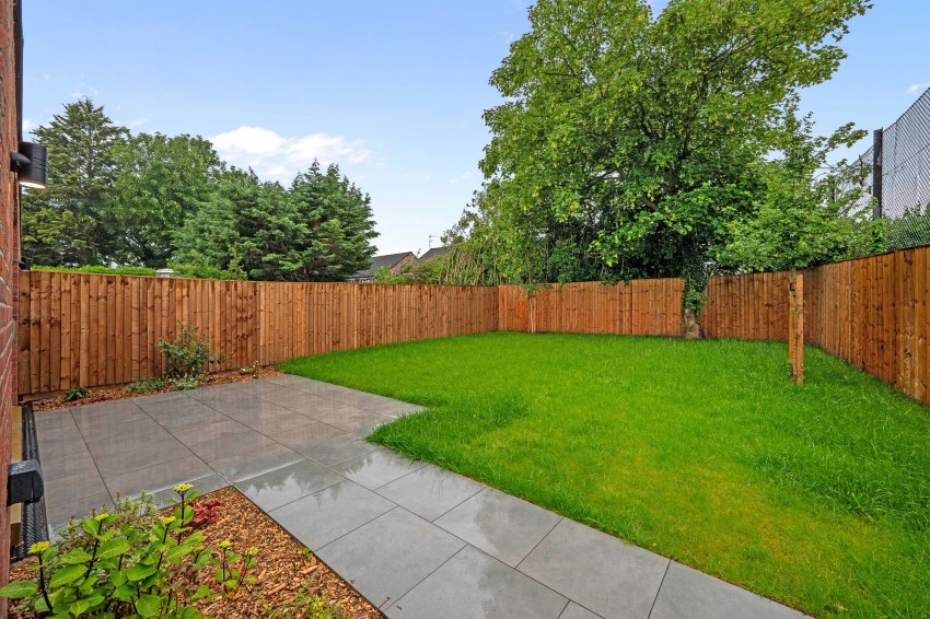 Images for Highfield Avenue, Sale, M33