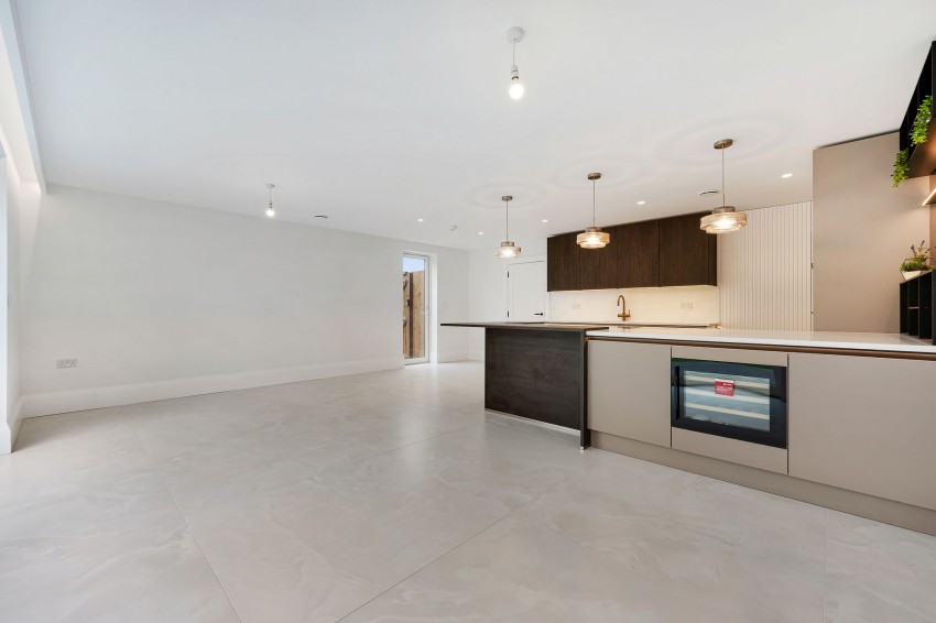Images for Highfield Avenue, Sale, M33