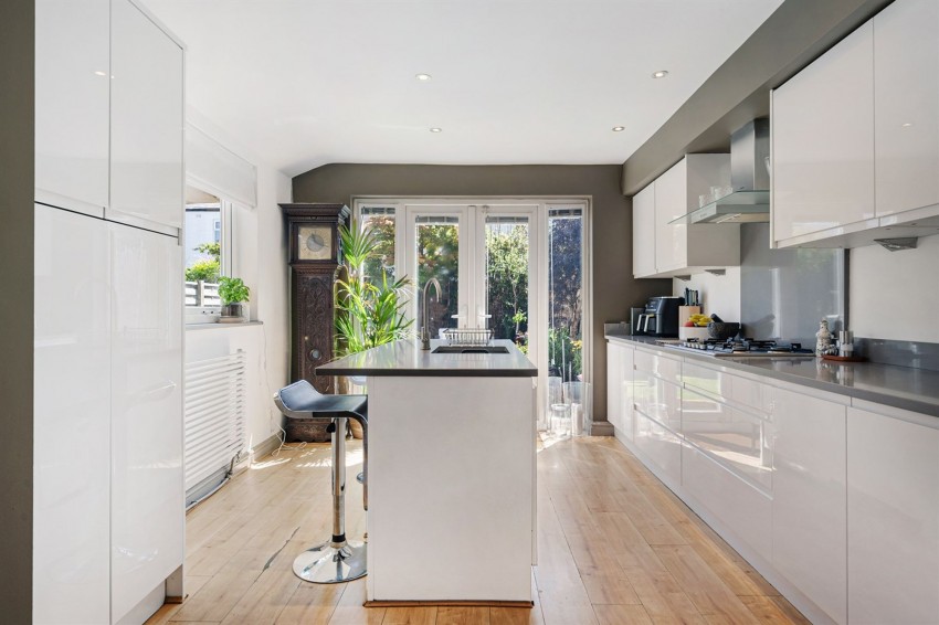 Images for Abington Road, Sale, M33
