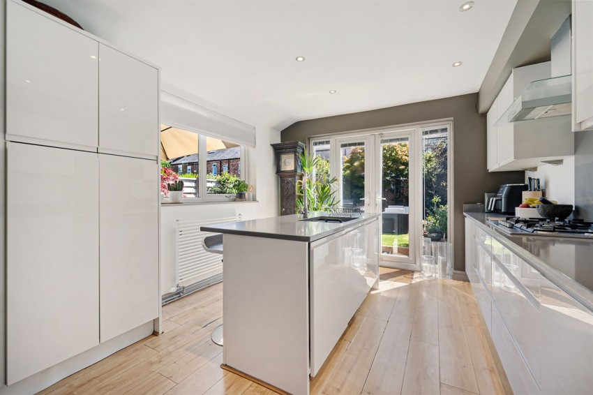 Images for Abington Road, Sale, M33
