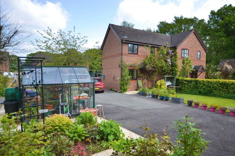 Dooleys Grig, Lower Withington, SK11