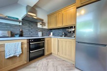 Images for The Avenue, Oakleigh Mews, M33