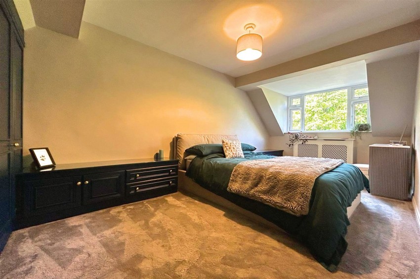 Images for The Avenue, Oakleigh Mews, M33