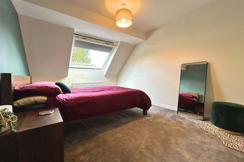 Images for The Avenue, Oakleigh Mews, M33