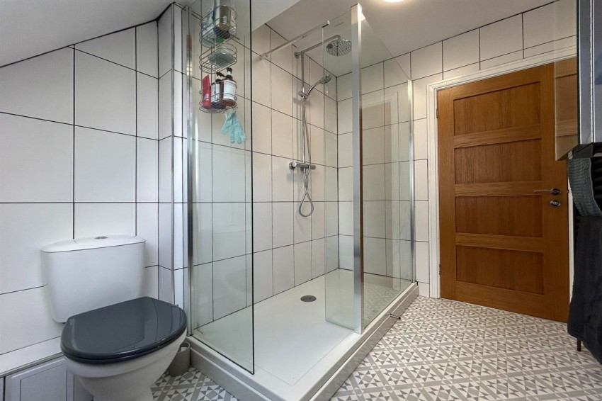 Images for The Avenue, Oakleigh Mews, M33