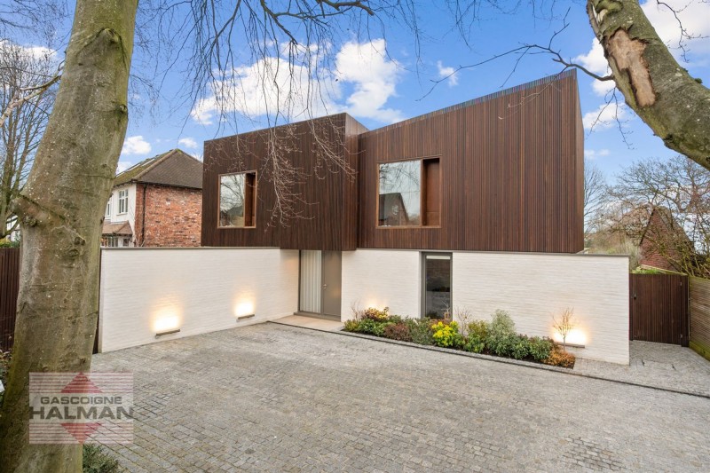 Altrincham Road, Wilmslow, SK9