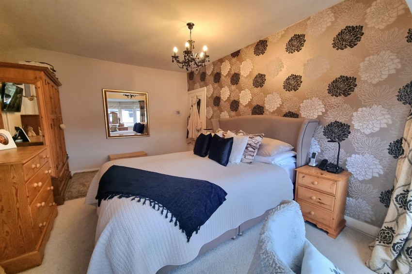 Images for Avonlea Road, Sale, M33