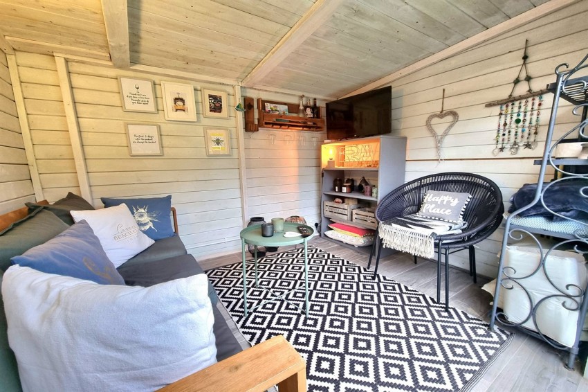 Images for Avonlea Road, Sale, M33