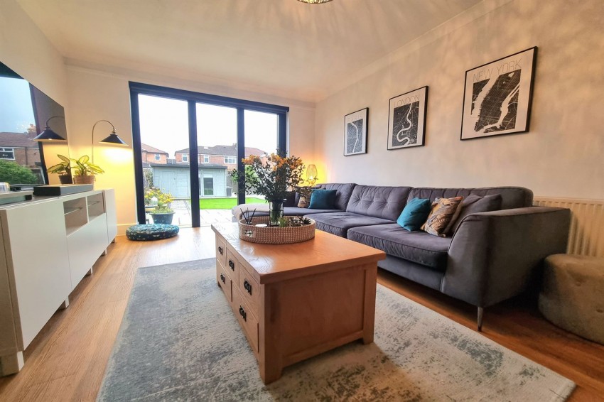 Images for Avonlea Road, Sale, M33