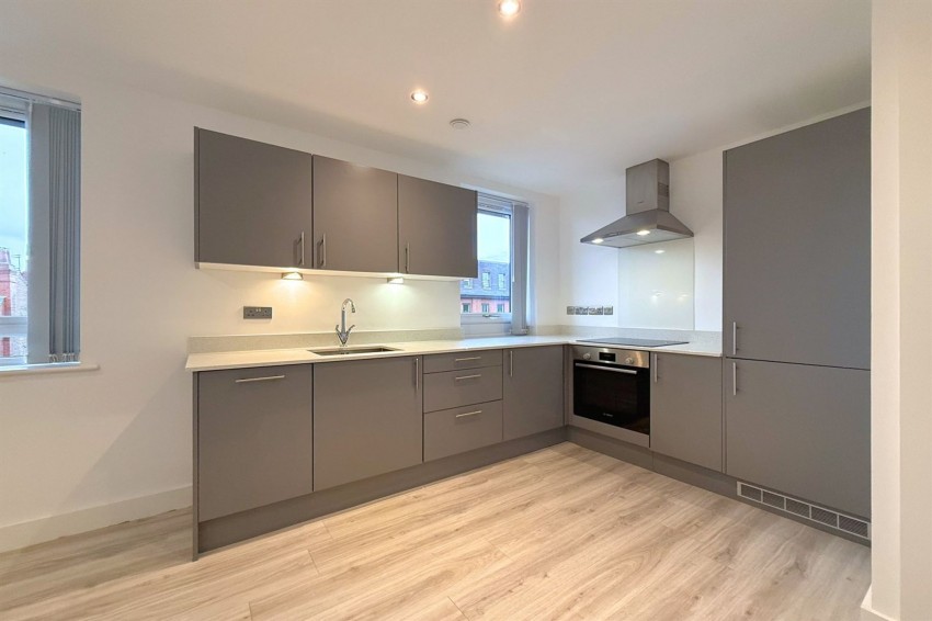 Images for Park Avenue, Sale, M33